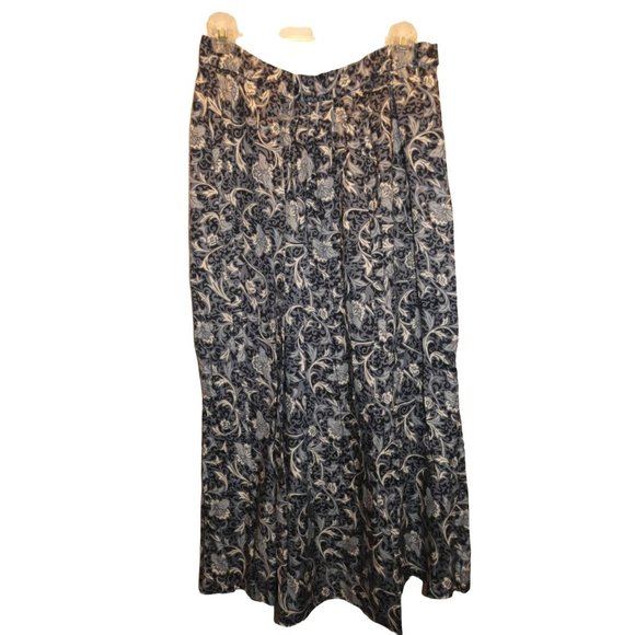 Women's Long Blue with white floral pattern skirt, Pendleton brand, Size 12 - Picture 2 of 4